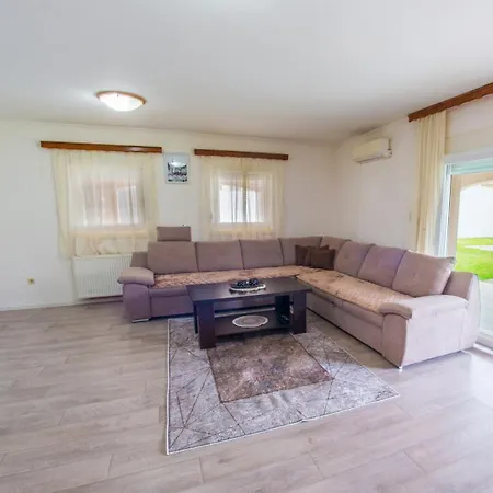Sun Haven Oasis Villa *